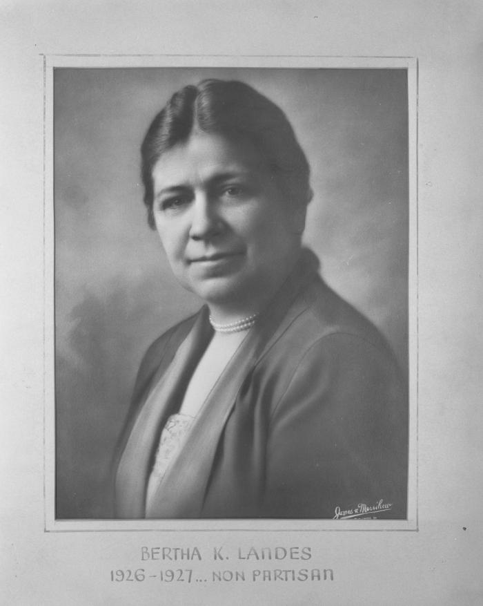 Photo portrait of Bertha Knight Landes.